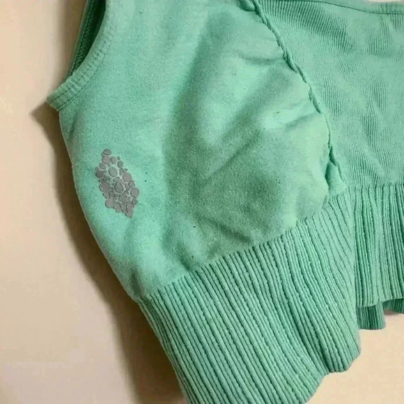 Lululemon sports bra bright green - Picture 3 of 4